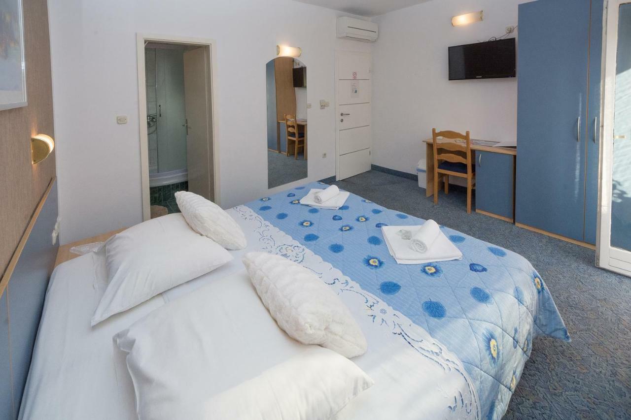Rooms Ana Stobrec Exterior photo